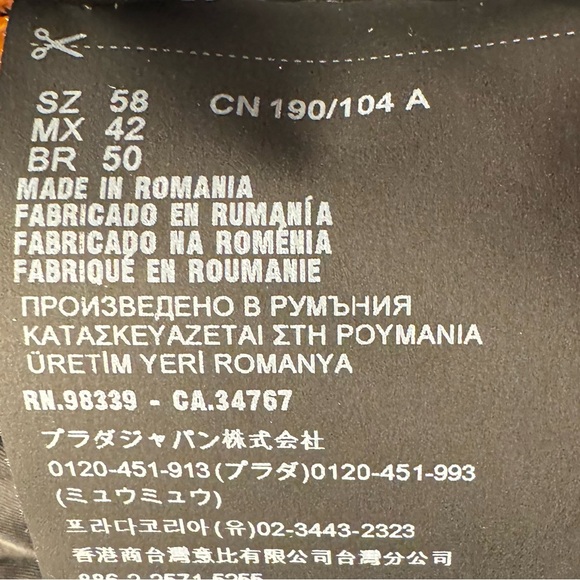 Prada Re-Nylon Men’s Shorts - Picture 7 of 7